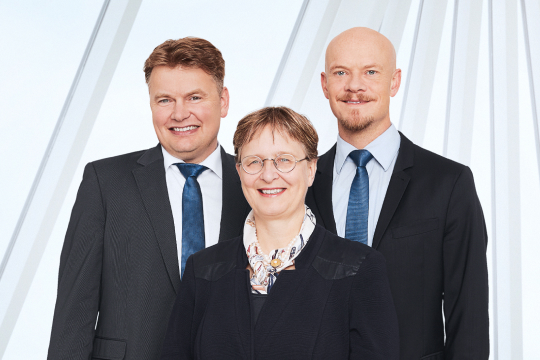 Gruppenfoto mit Frau Dr. Meissner sowie den Herren Per Protoschill und Frank Wörner